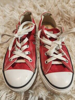 Red Converse Chuck Taylor All Star Low Top Sneakers Kids Size 2